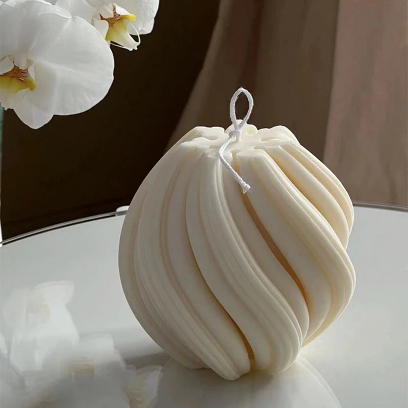 Nordic Elegance: Geometric Art Swirl Scented Candles